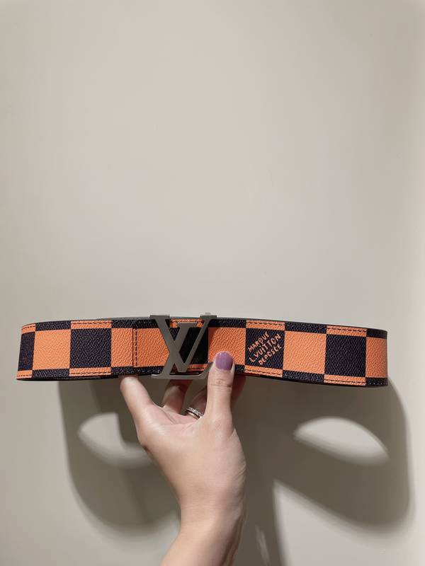 Louis Vuitton 40MM Belt LVB00332